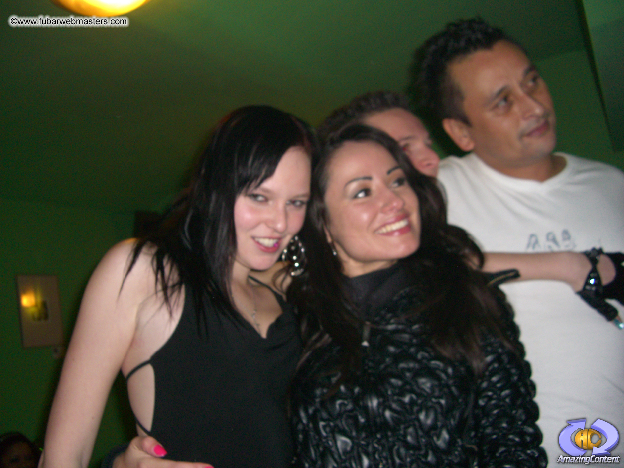 Cocktail Hour at Aloha Cocktail Bar