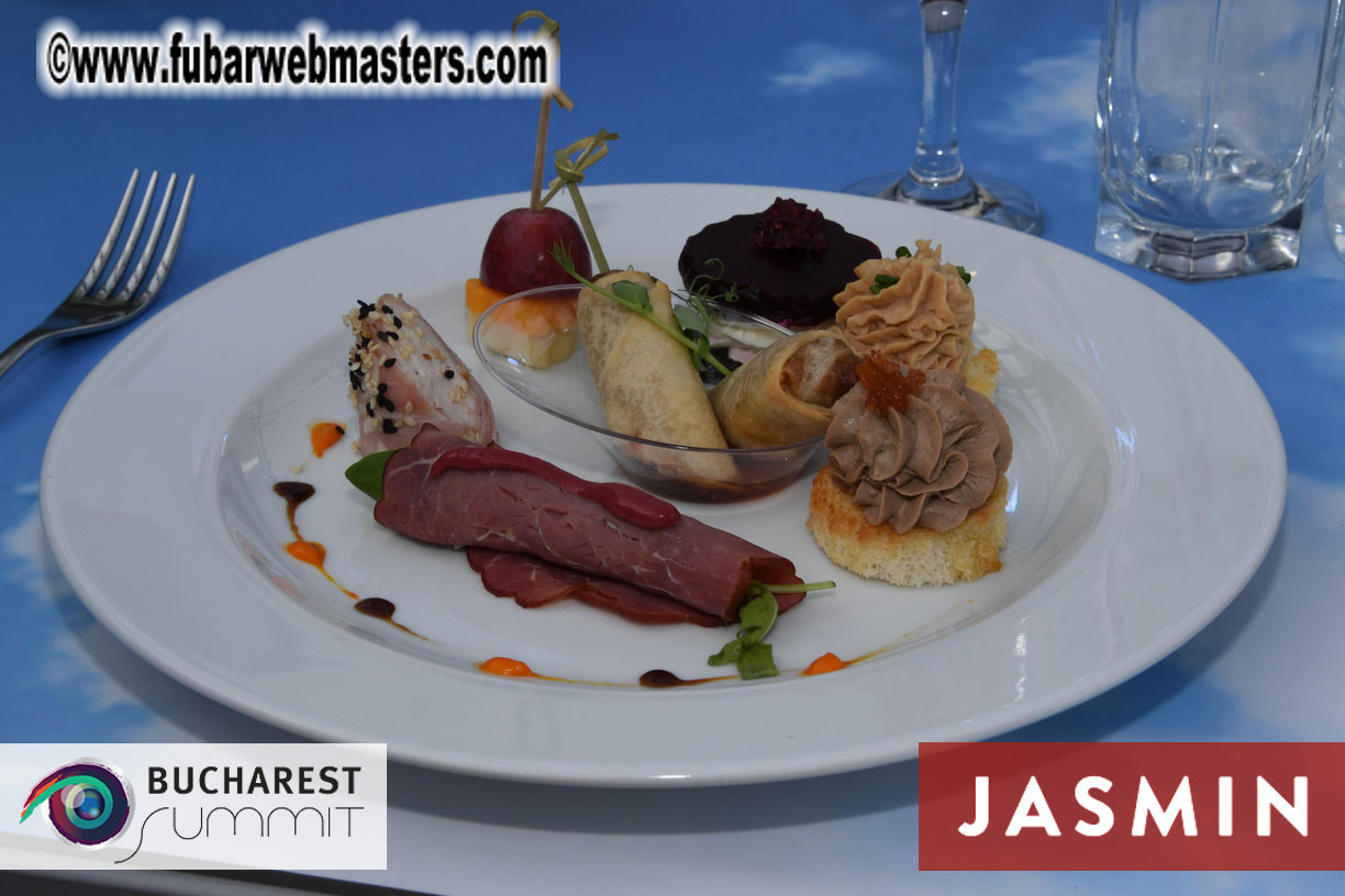 Dinner in the Sky