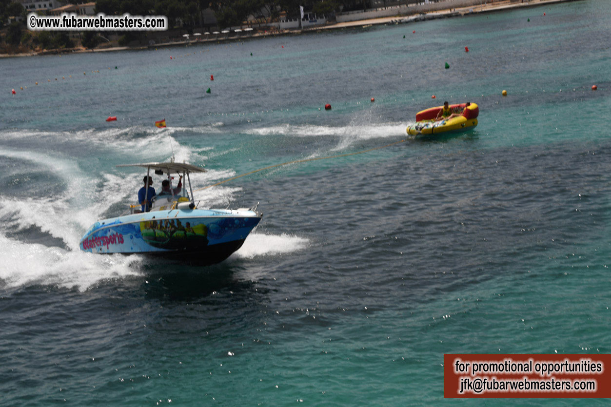 Boat Trip with Cool Drinks & Hot Girls