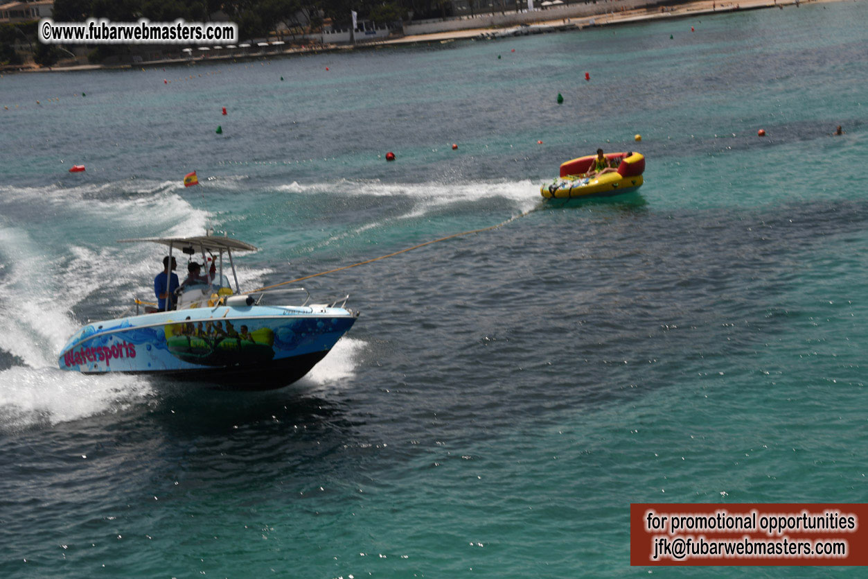 Boat Trip with Cool Drinks & Hot Girls