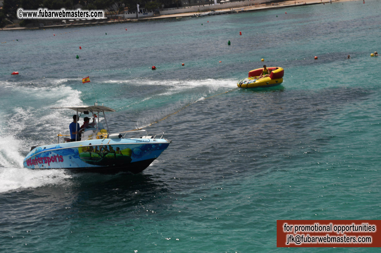 Boat Trip with Cool Drinks & Hot Girls