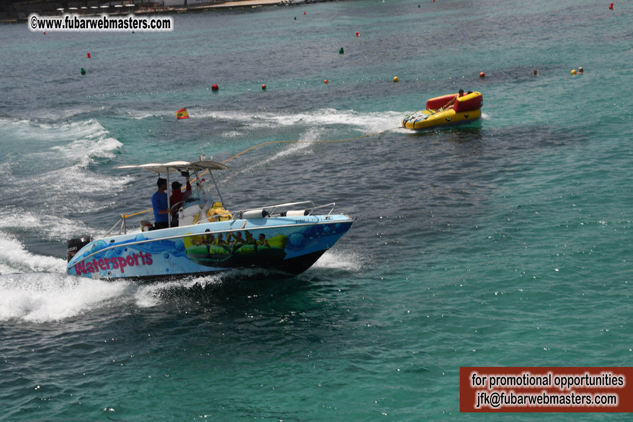 Boat Trip with Cool Drinks & Hot Girls
