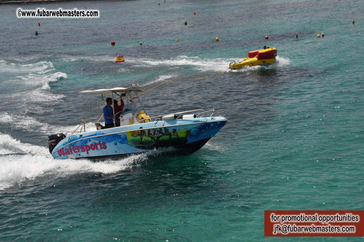 Boat Trip with Cool Drinks & Hot Girls