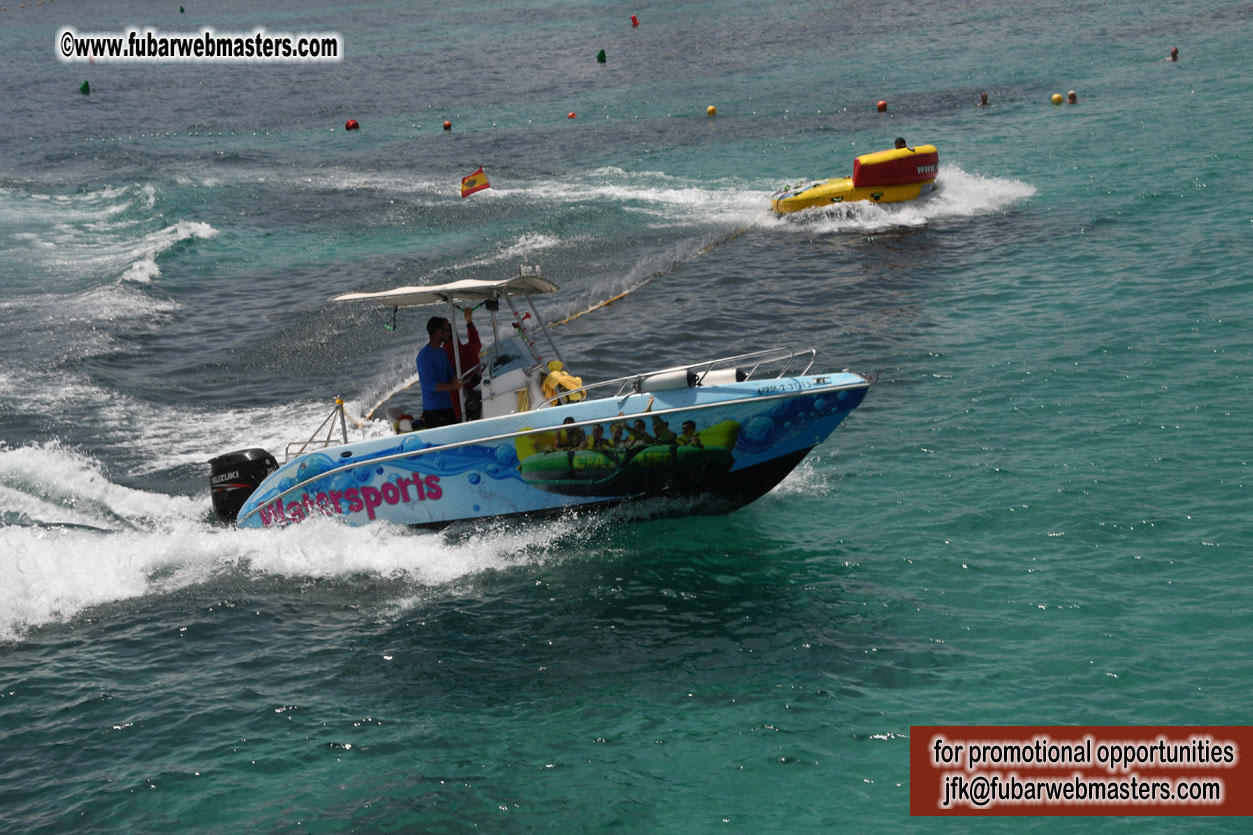 Boat Trip with Cool Drinks & Hot Girls