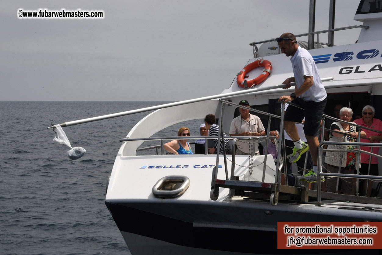 Boat Trip with Cool Drinks & Hot Girls