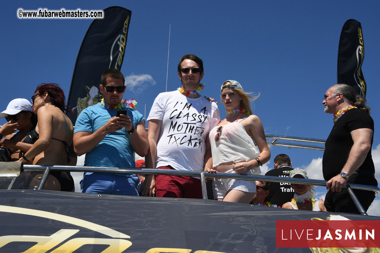 Boat Trip with Cool Drinks & Hot Girls