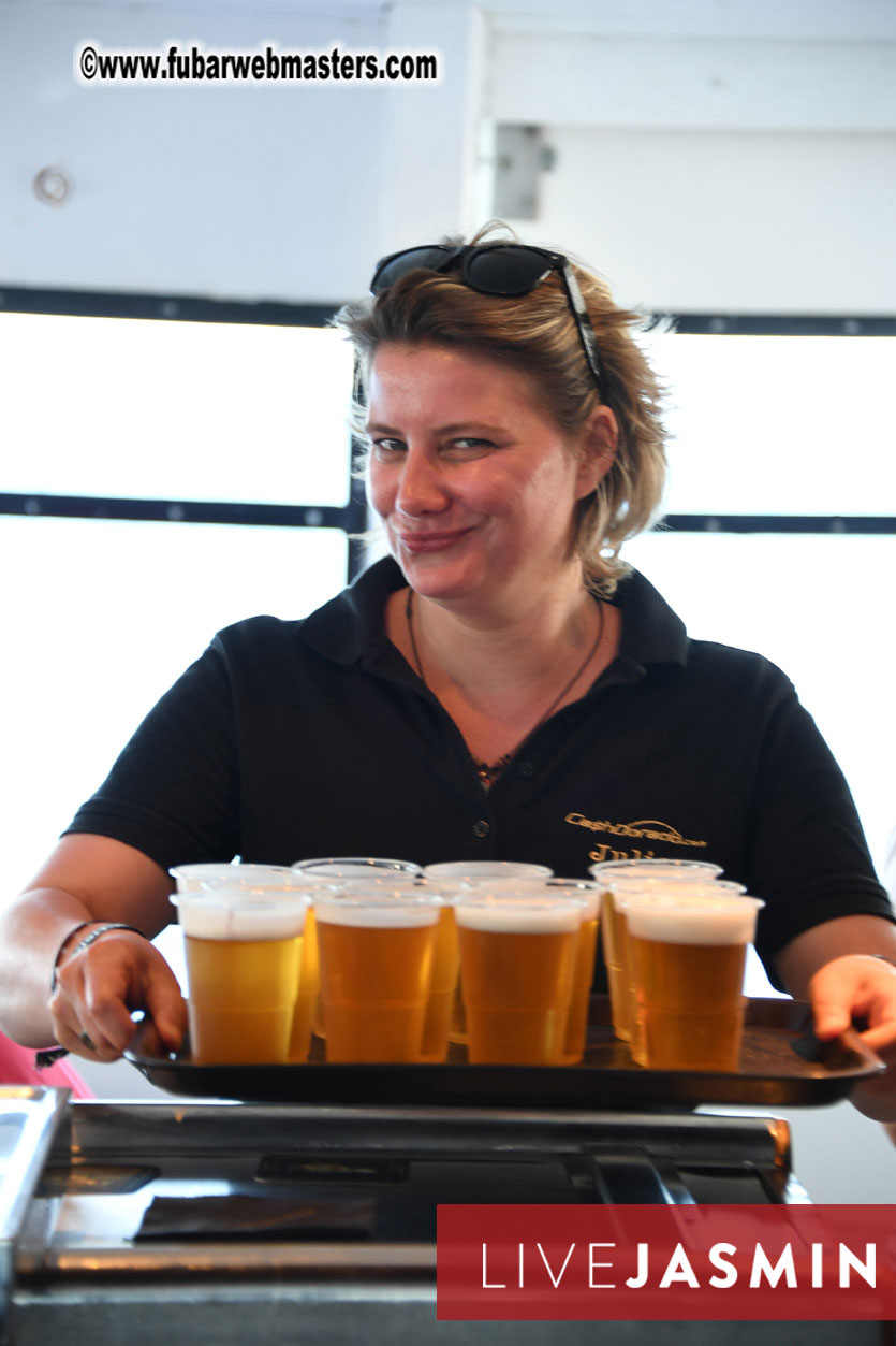 Boat Trip with Cool Drinks & Hot Girls