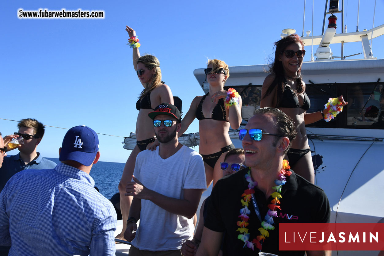 Boat Trip with Cool Drinks & Hot Girls