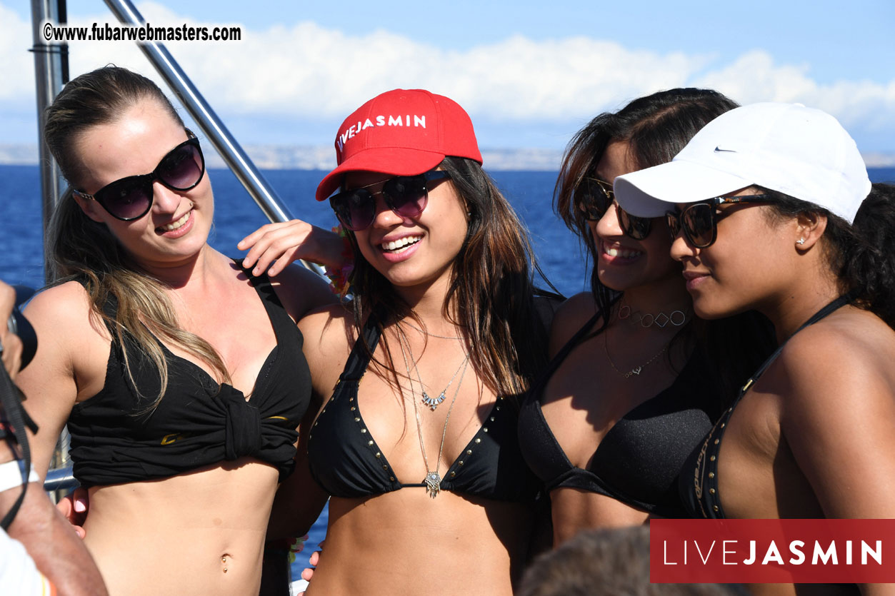 Boat Trip with Cool Drinks & Hot Girls