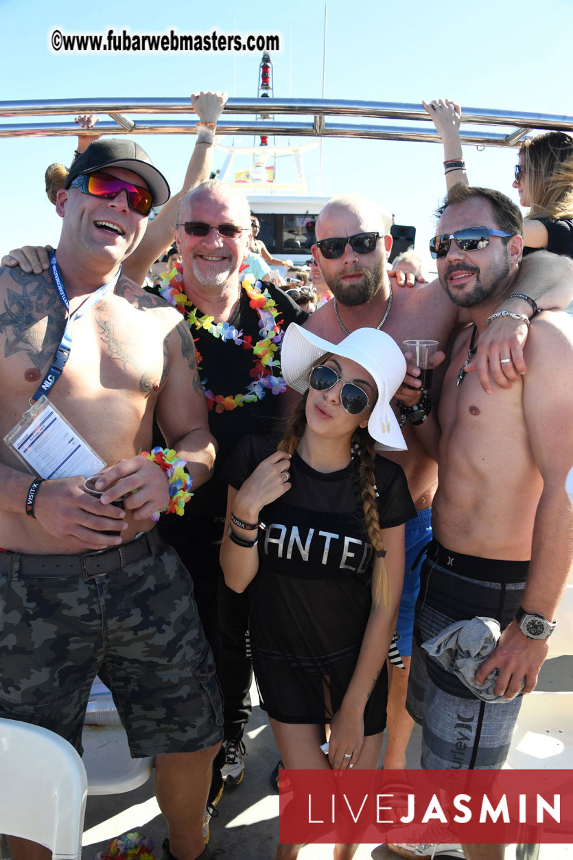 Boat Trip with Cool Drinks & Hot Girls