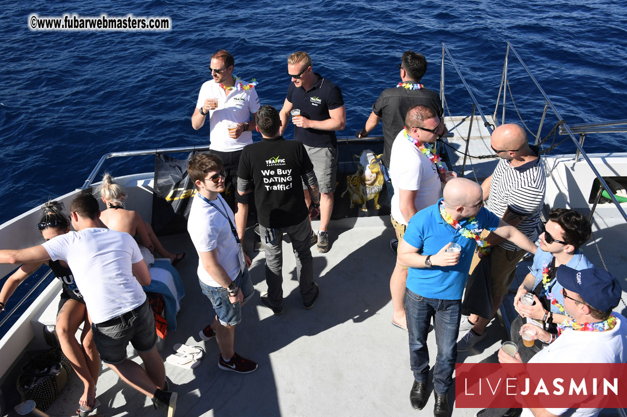 Boat Trip with Cool Drinks & Hot Girls