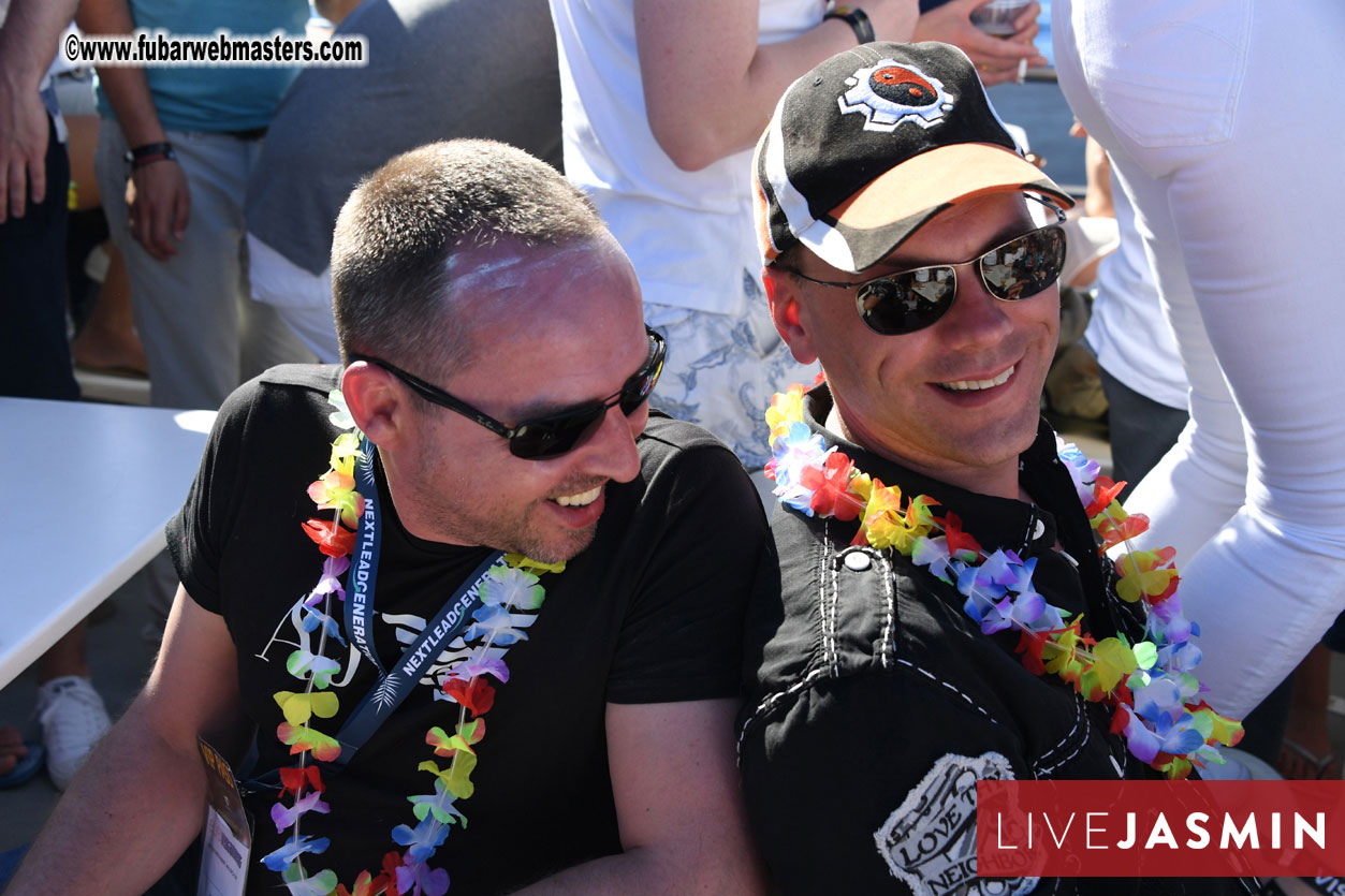 Boat Trip with Cool Drinks & Hot Girls