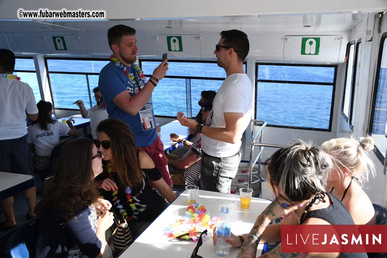 Boat Trip with Cool Drinks & Hot Girls