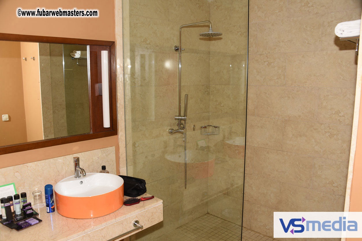 Meet-up and Evening Drinks