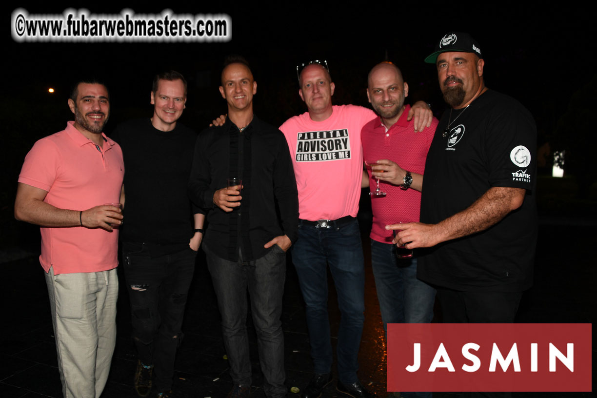 Welcome party: Pink and black party