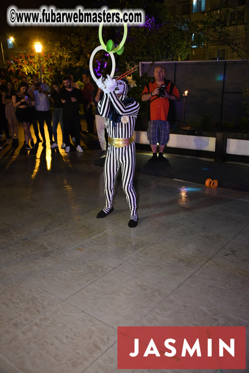 Welcome party: Pink and black party