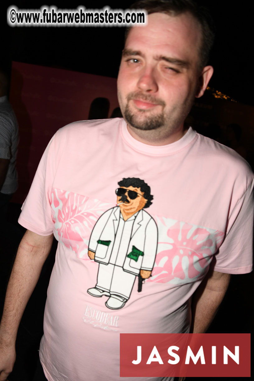 Welcome party: Pink and black party