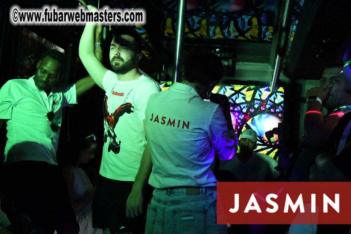 BongaCash Party Bus