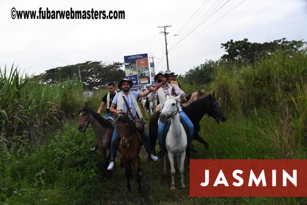 Colunbian Style Horseback Riding Tour