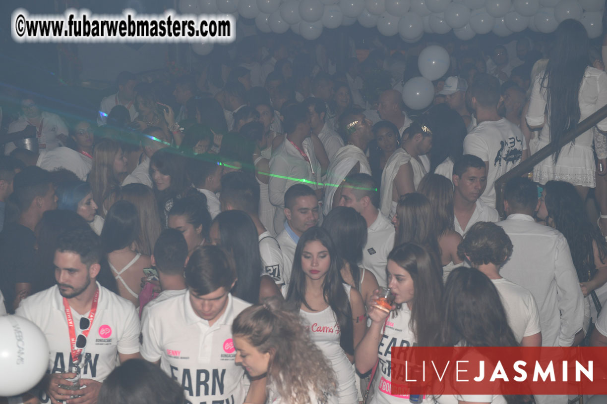 FreeWebCams White Party