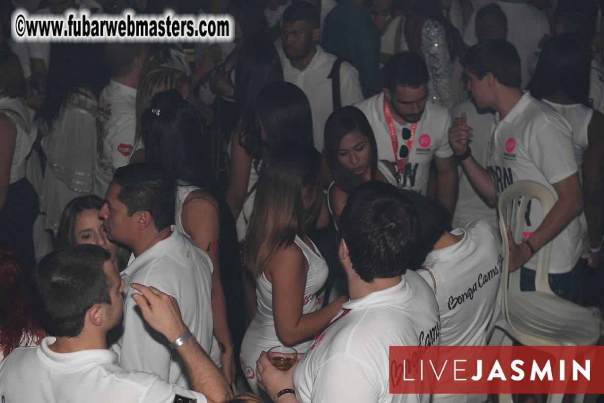 FreeWebCams White Party