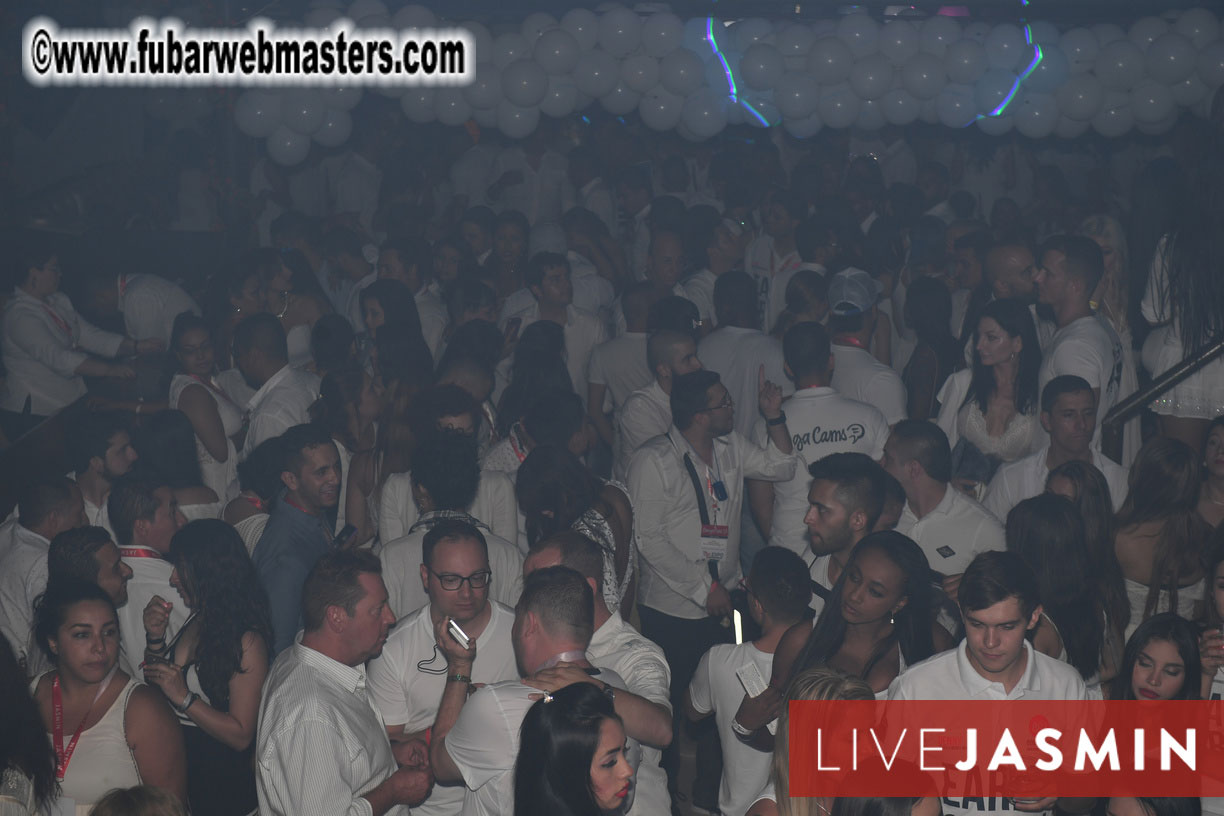 FreeWebCams White Party