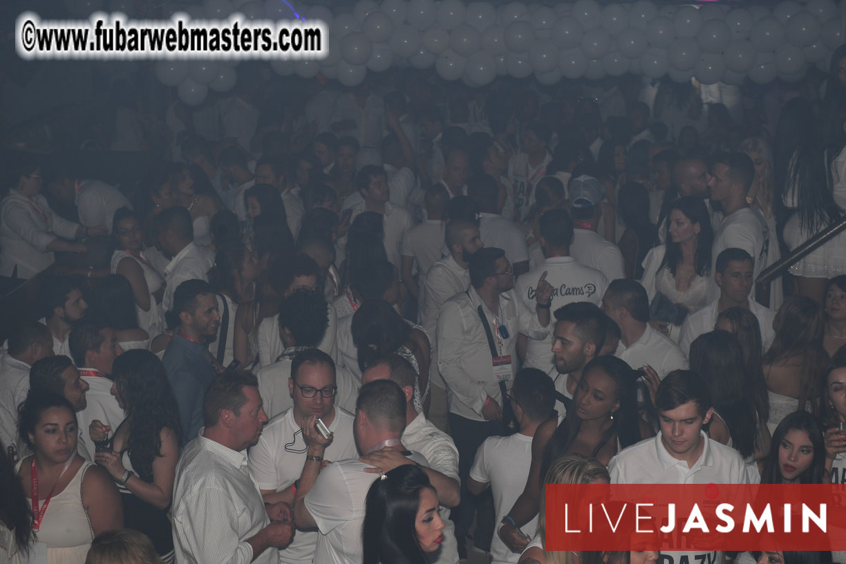 FreeWebCams White Party
