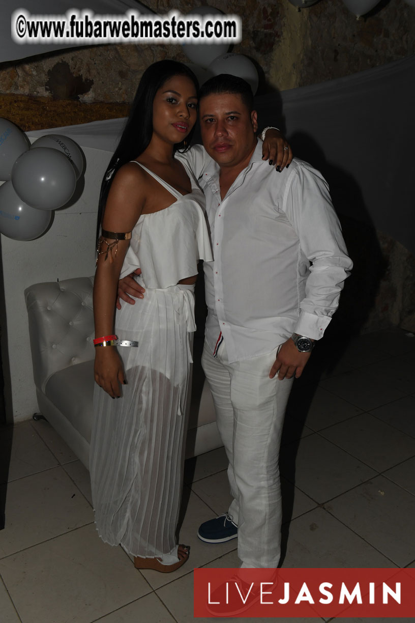 FreeWebCams White Party