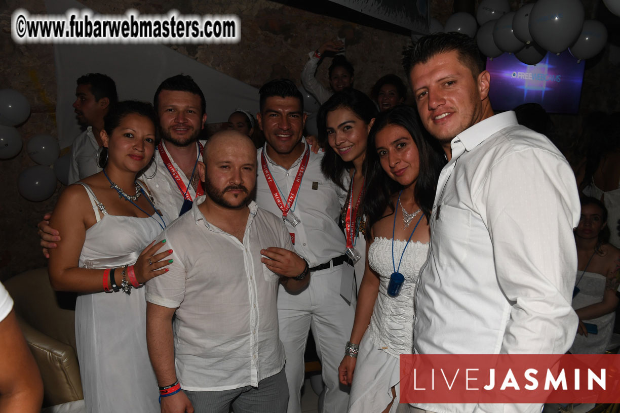 FreeWebCams White Party