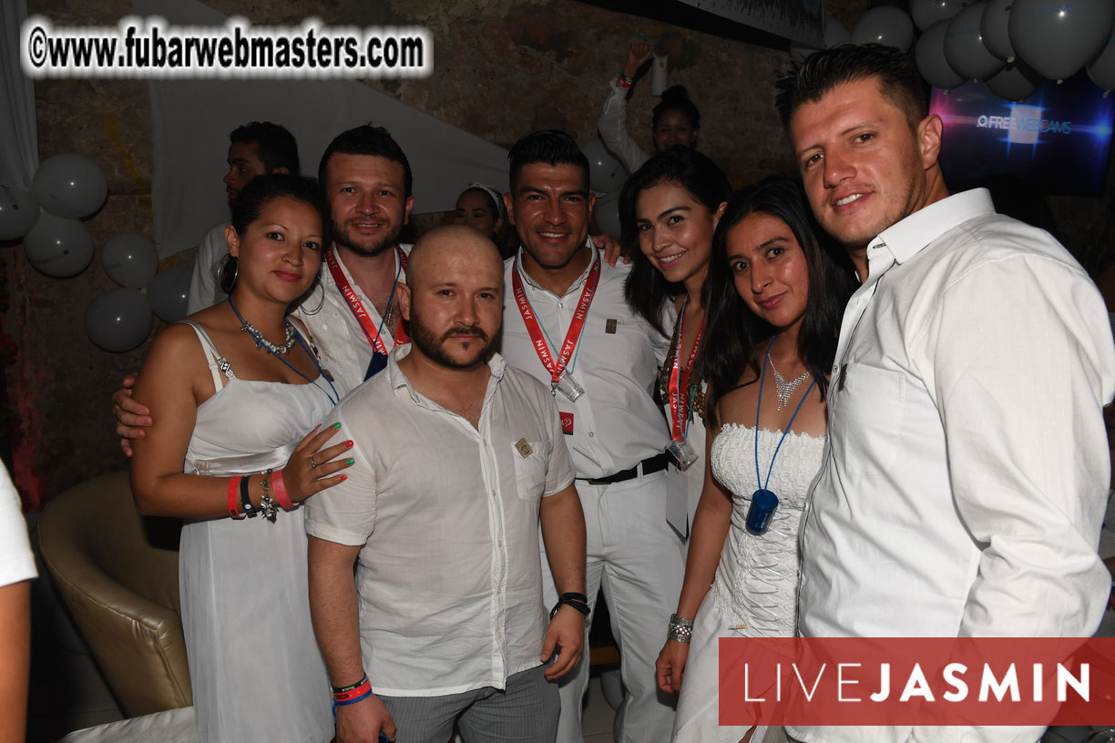 FreeWebCams White Party