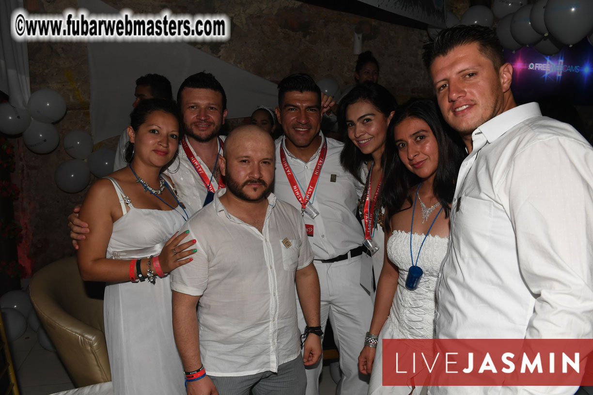 FreeWebCams White Party