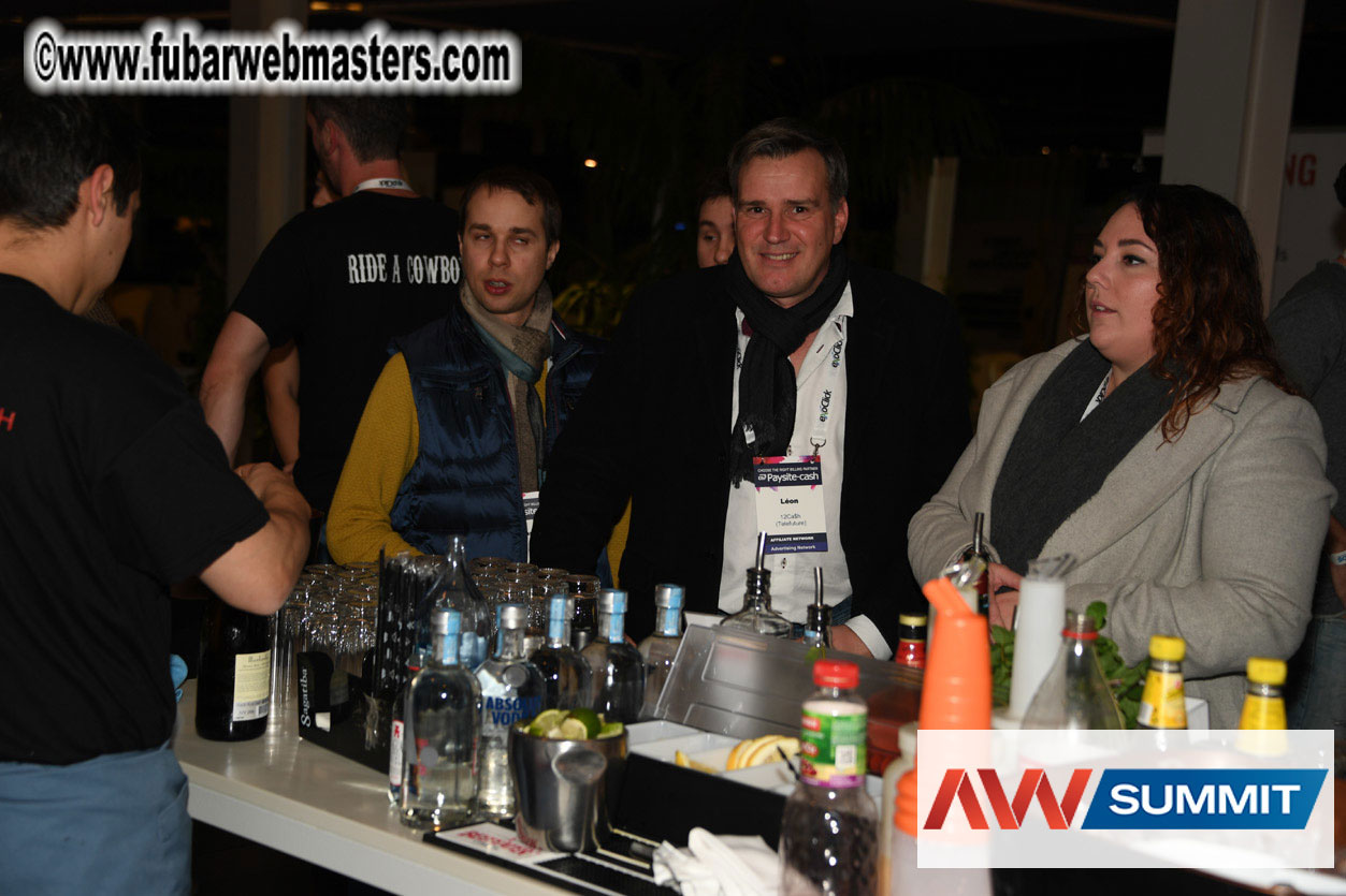 Stripcash Happy Hours