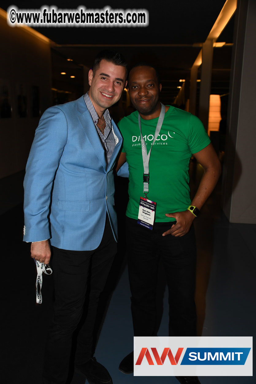 Stripcash Happy Hours