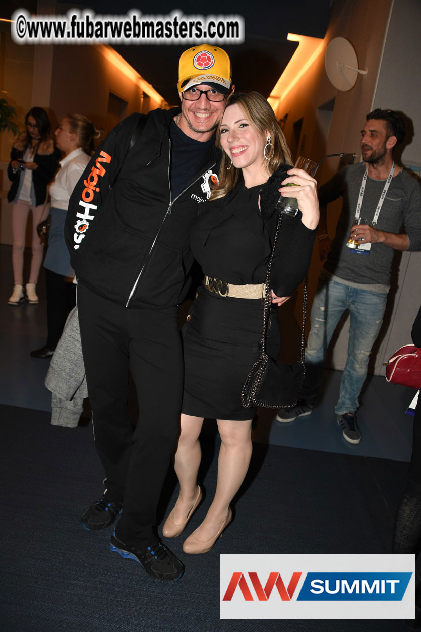 Stripcash Happy Hours