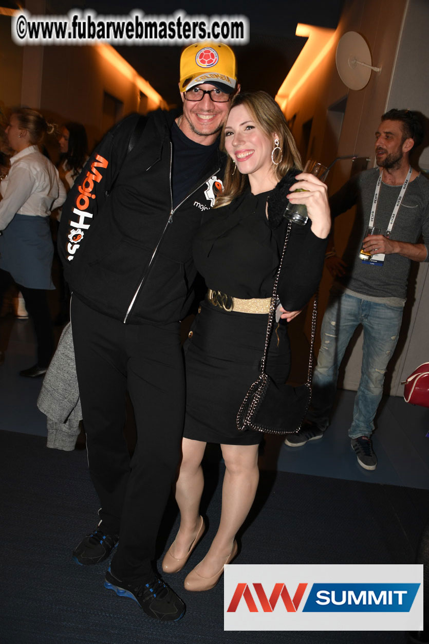 Stripcash Happy Hours