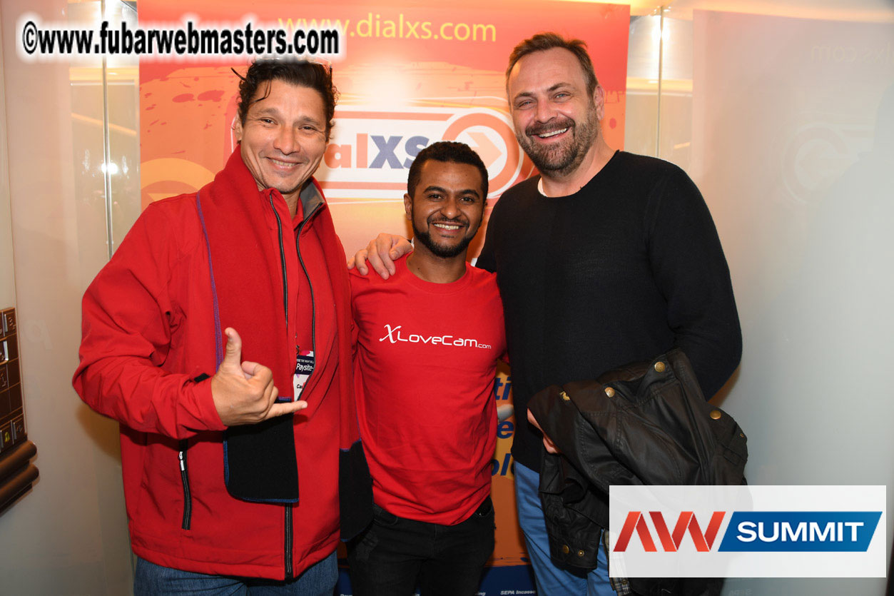 Stripcash Happy Hours