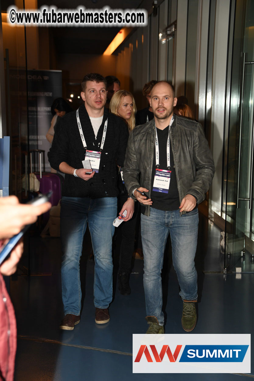 Stripcash Happy Hours