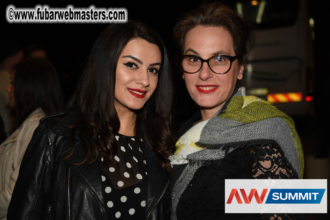 Stripcash Happy Hours