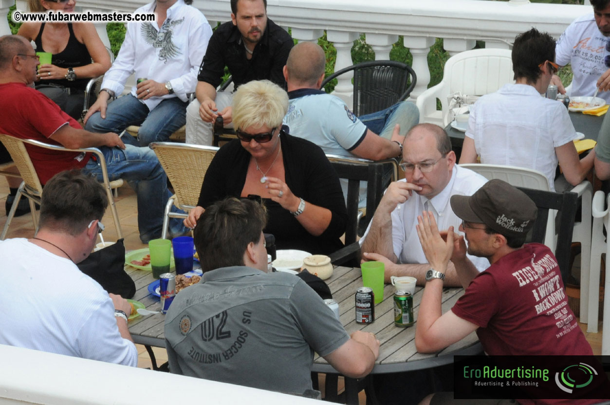 MOMO Afternoon Webmaster Party & BBQ