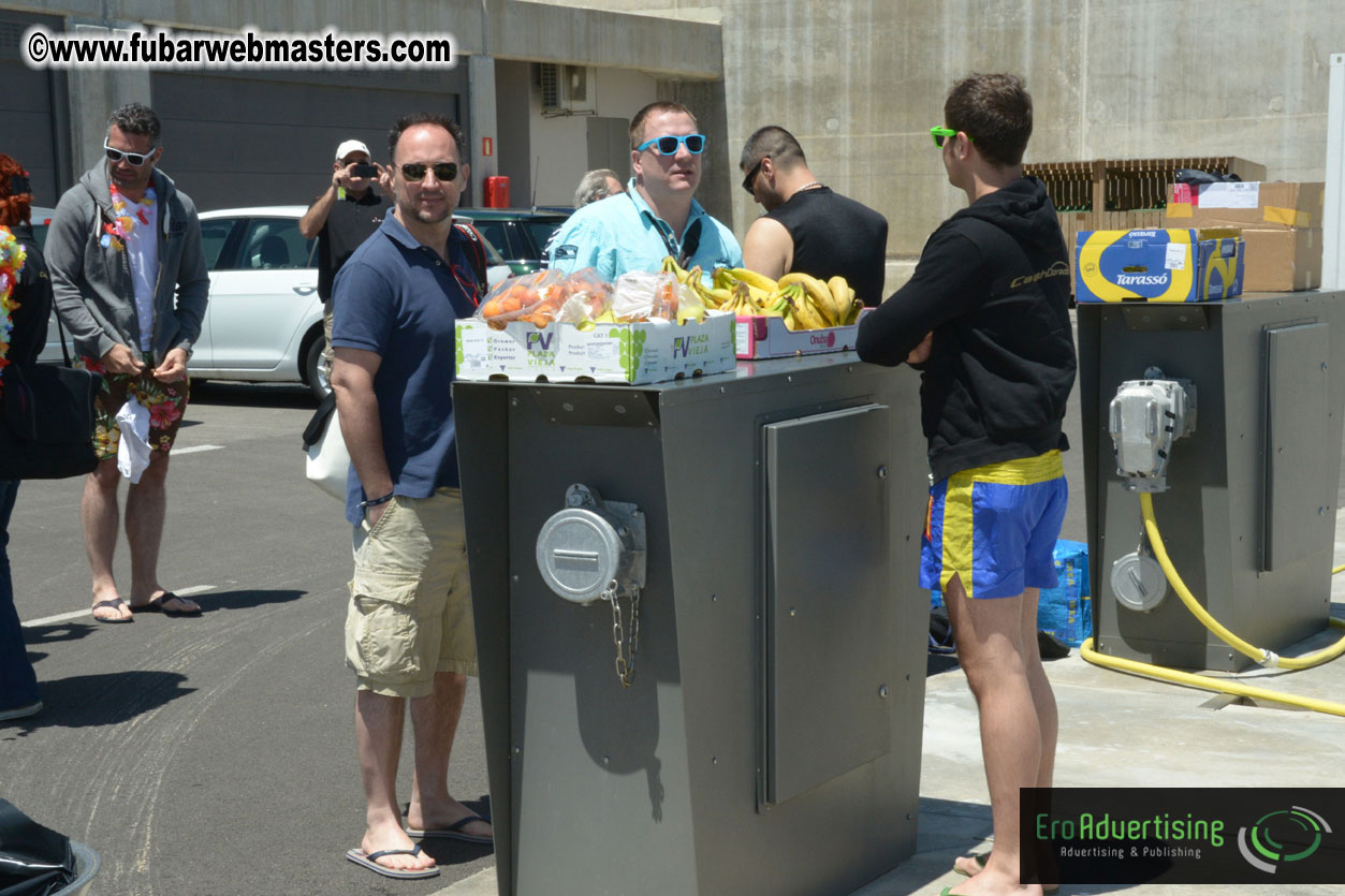 Boat trip with cool drinks & hot girls