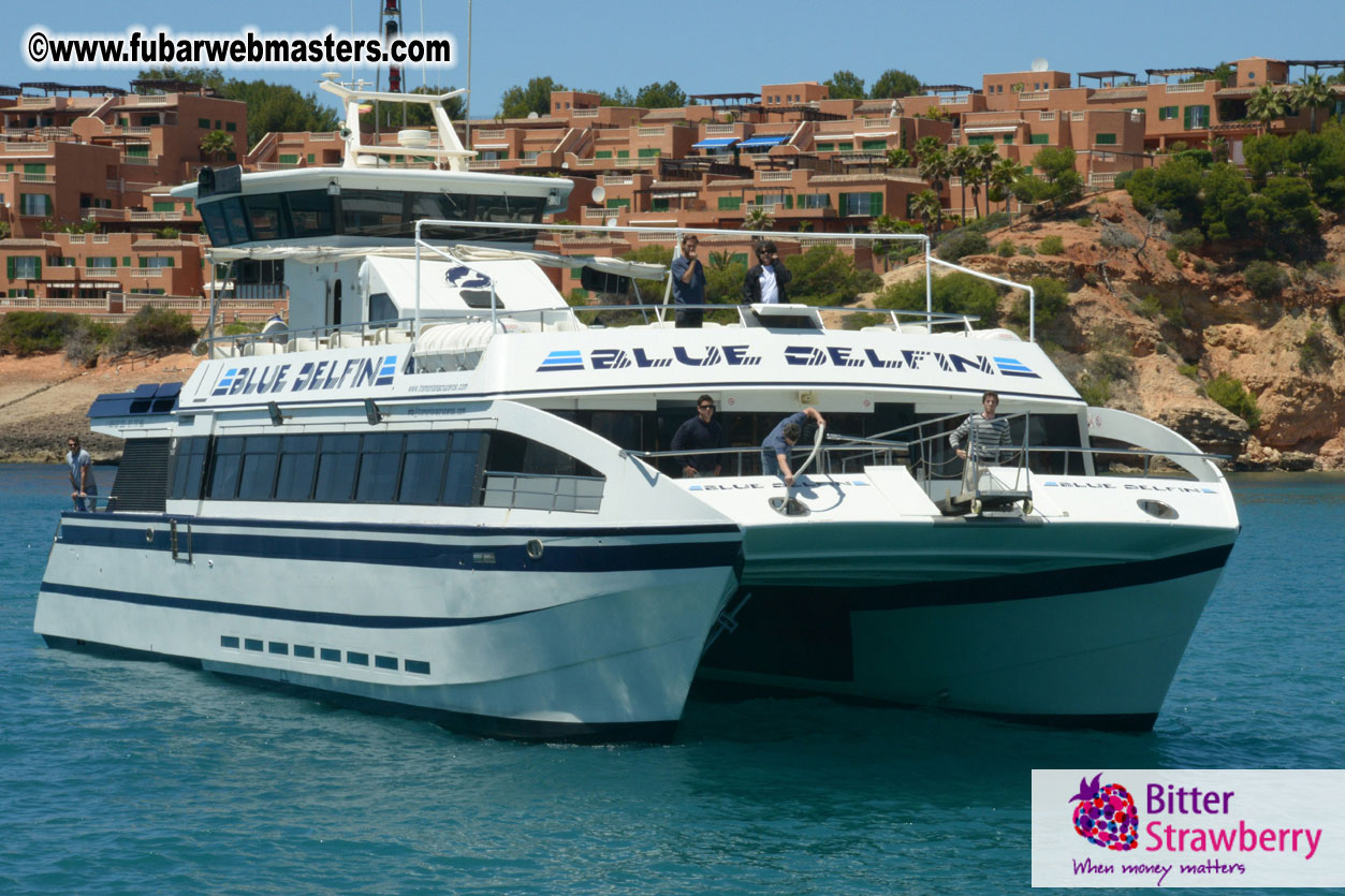 Boat trip with cool drinks & hot girls