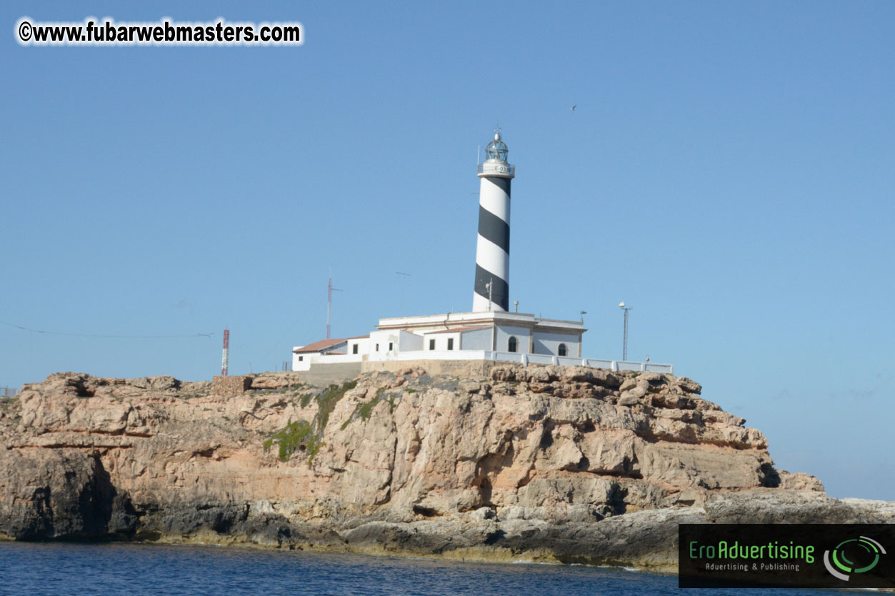 Boat trip with cool drinks & hot girls