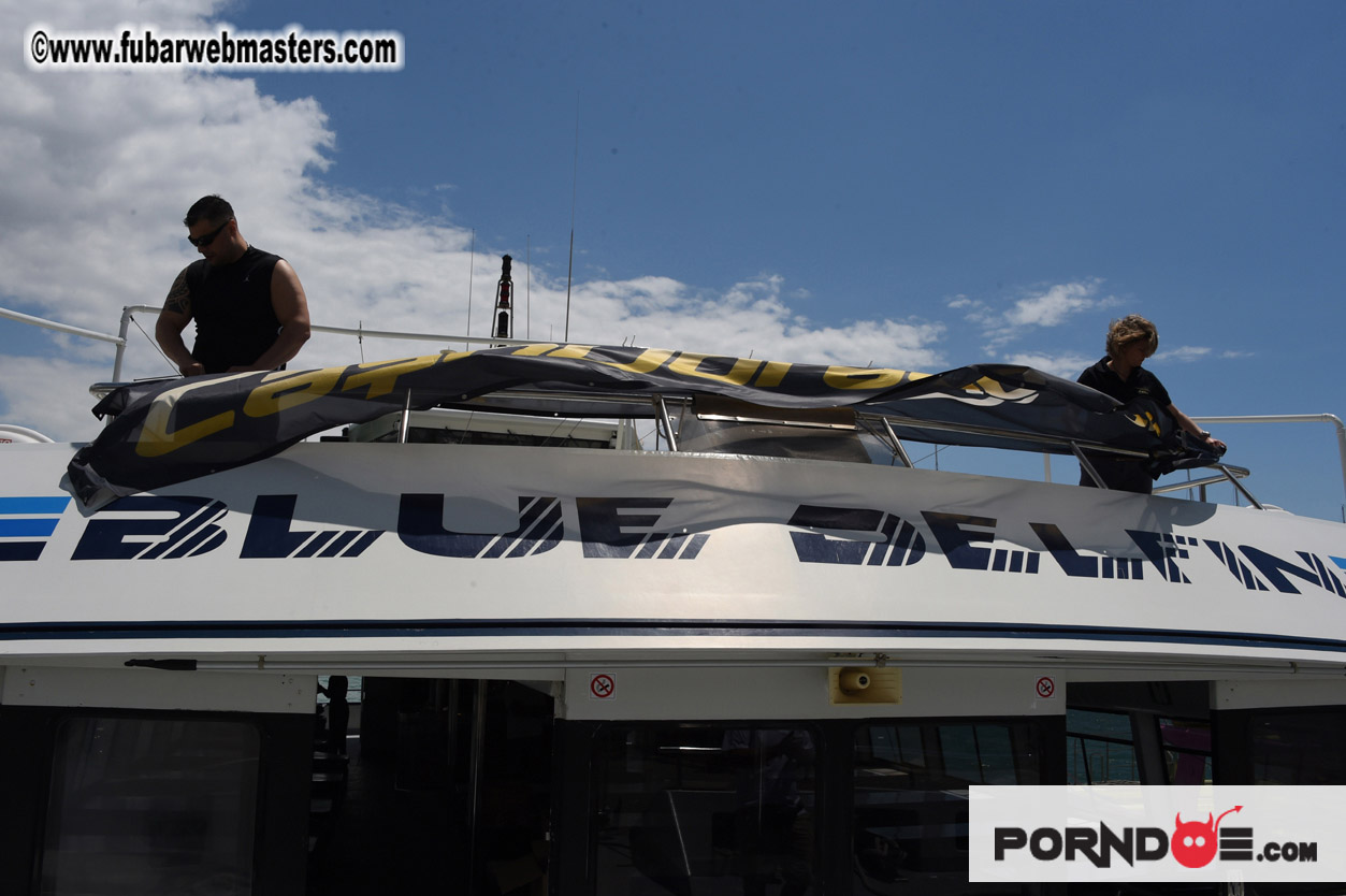 Boat trip with cool drinks & hot girls