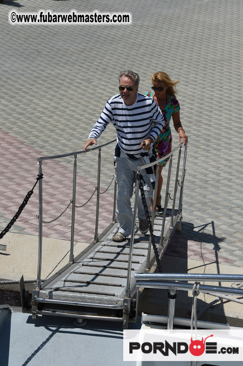 Boat trip with cool drinks & hot girls