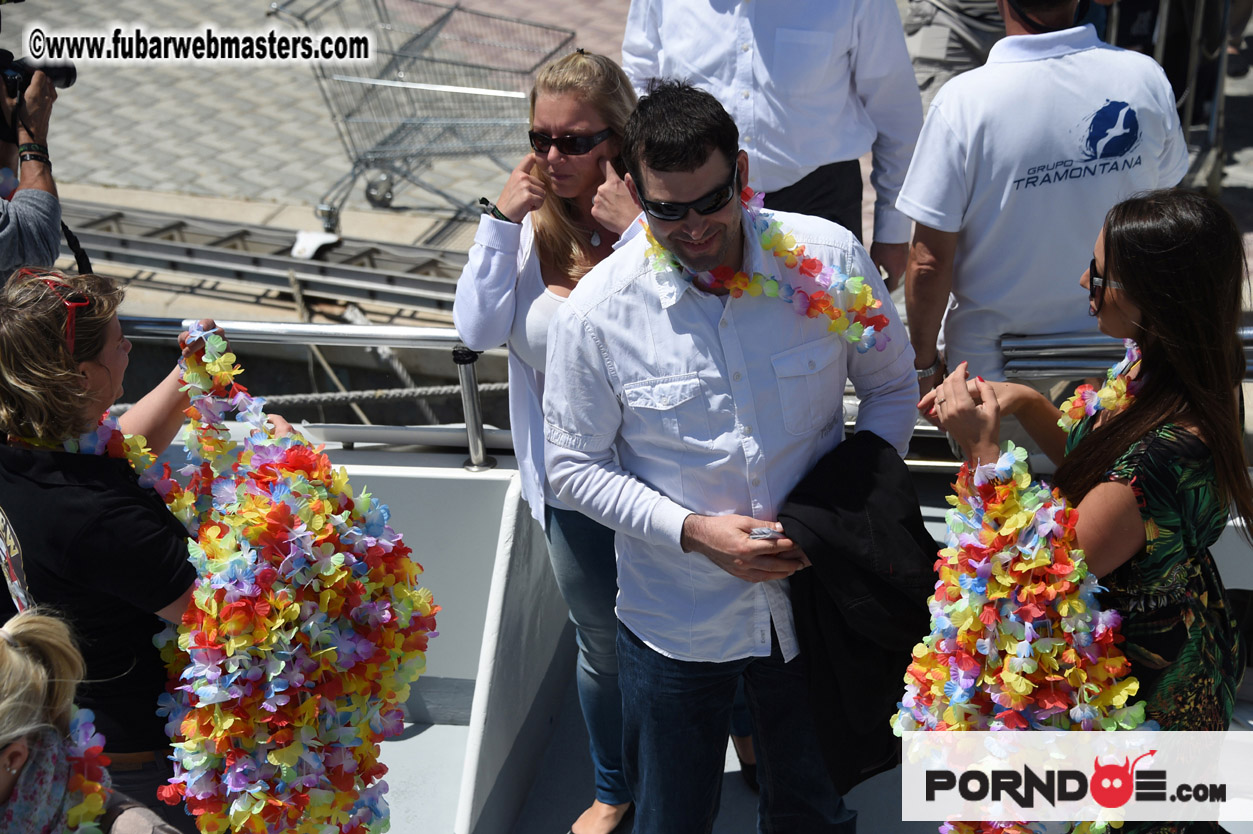 Boat trip with cool drinks & hot girls