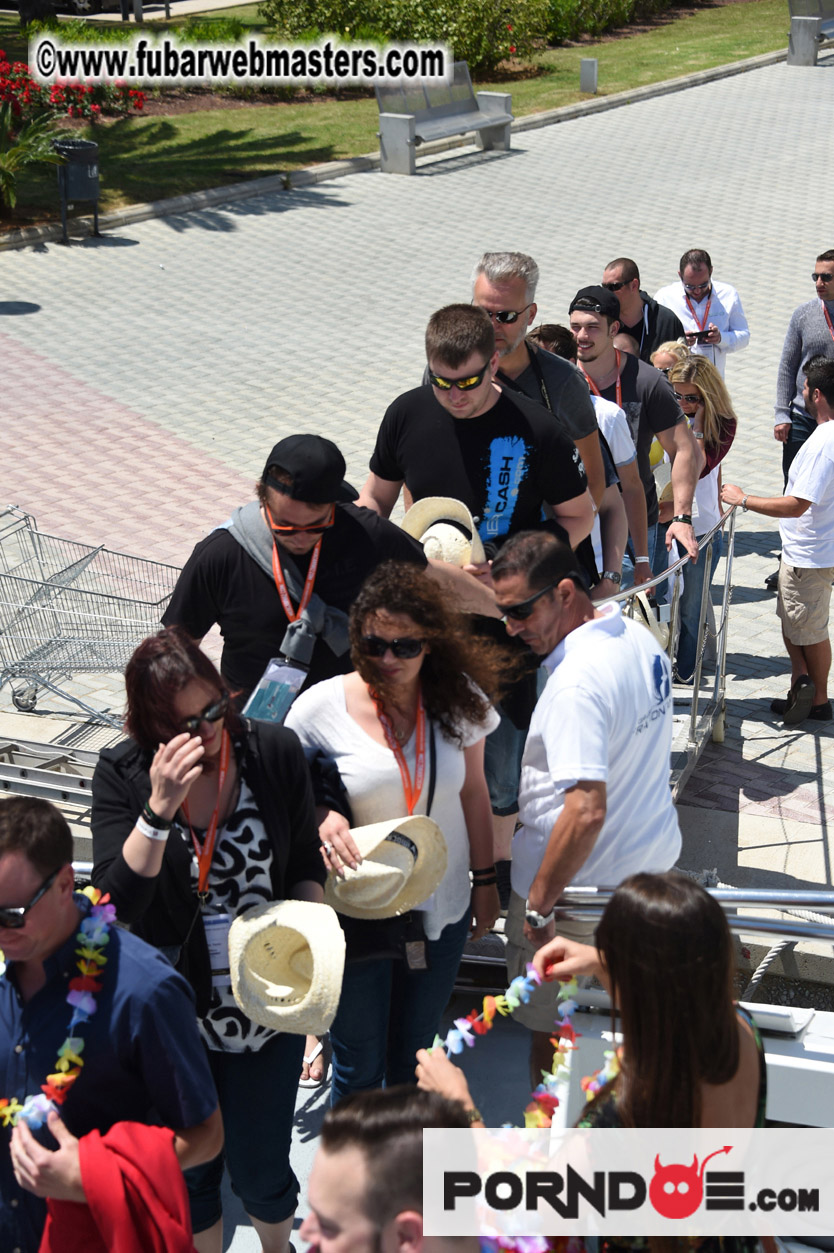 Boat trip with cool drinks & hot girls