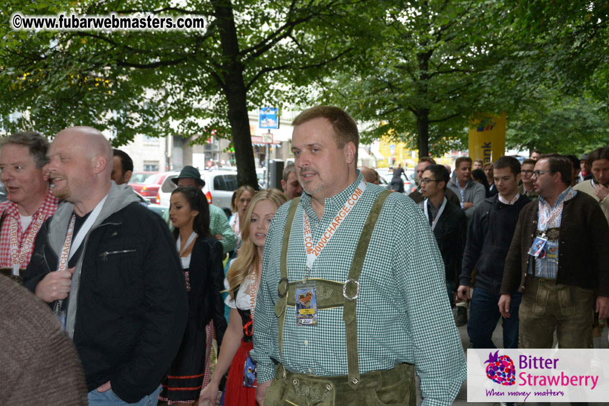 Beer tent seating in the legendary Hofbr?ñu Festze