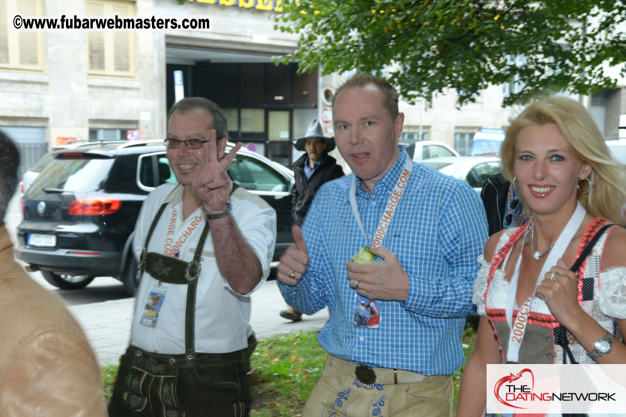 Beer tent seating in the legendary Hofbr?ñu Festze