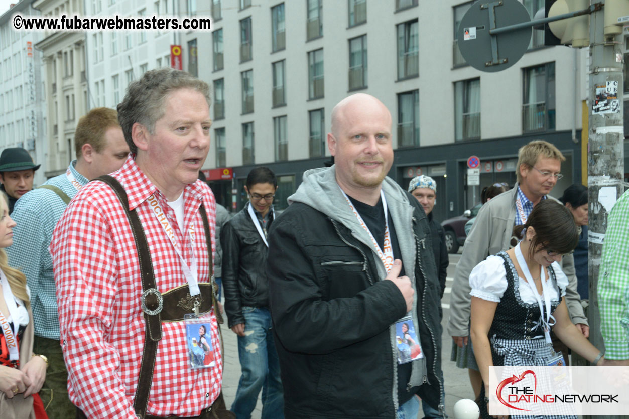 Beer tent seating in the legendary Hofbr?ñu Festze