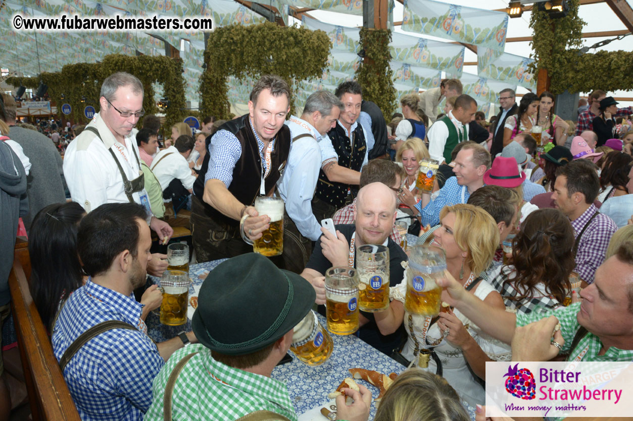 Beer tent seating in the legendary Hofbr?ñu Festze